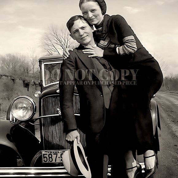 Bonnie and Clyde Picture 8 X 10 | Rare 1934 Photo Portrait | Poster Art Print - Picture 2 of 2